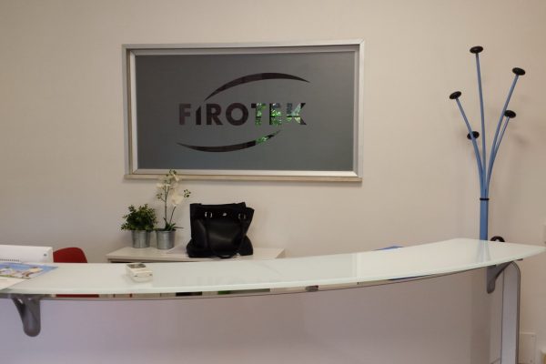 Firotek Decorazione Vetrofania Ufficio by Maniac Studio